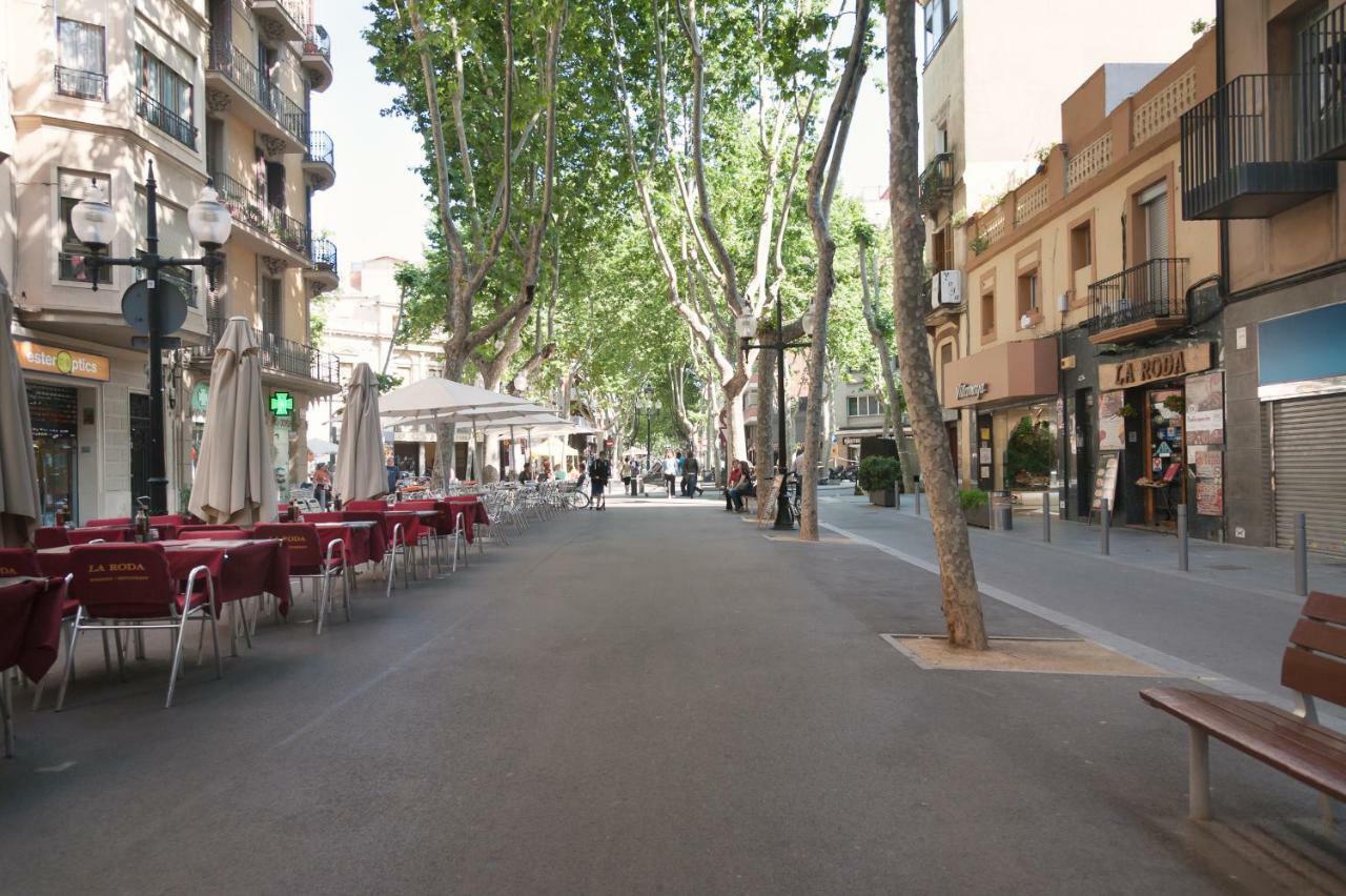 Апартаменты Basic Platja Барселона Экстерьер фото